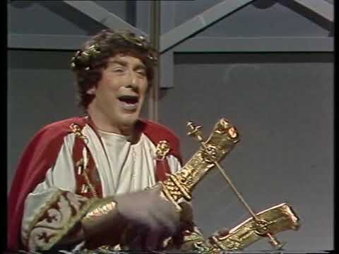 QUARTETTO CETRA - "Quo vadis?" - ANTENNA 3, le parodie di Bingooo!