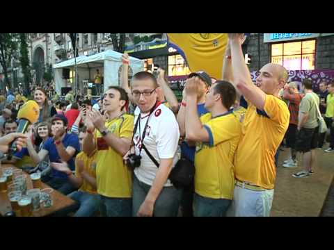 Svenska fansen festar i Kiev