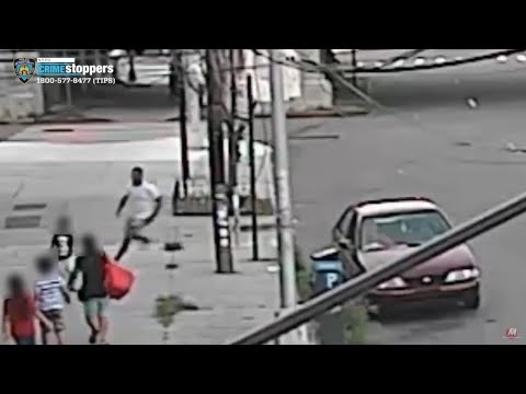 New York: ces images effrayantes d’une tentative d’enlèvement d’enfant sous les yeux de la mère #NYC