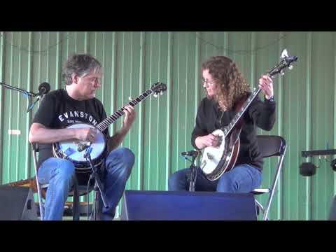 Blackberry Blossom, played by Béla Fleck and BB Bowness