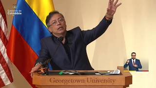 EN USA ¡Lo Ovacionaron! INTELECTUALES Y ACADÉMICOS en Universidad de Georgetown ¡CÁTEDRA MAGISTRAL!