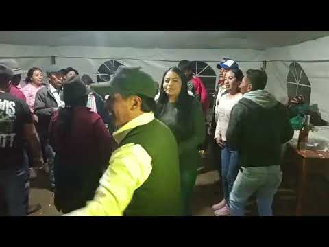 Festejando a la cumpleañera familia Lutuala Días.Cotopaxi Sigchos