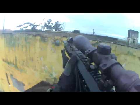 INVASÃO E DESARME DE BOMBA