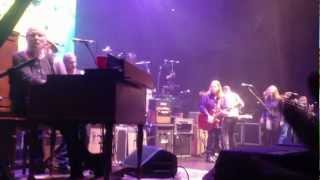 Pete Levin sits in on keys with the Allman Brothers for The Weight w Joan Osborne and the Juke Horns