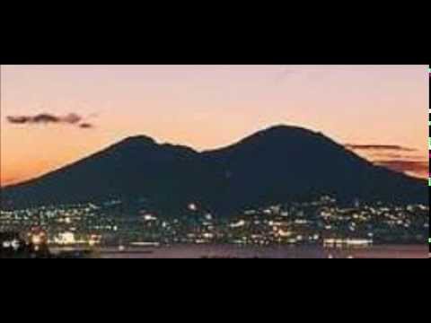 Domenico Modugno - Lazzarella (voce e chitarra)