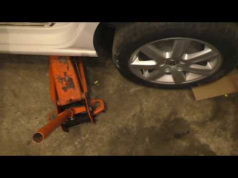 VW Polo Sedan - Как подтянуть ручник