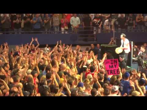 Baba O'Riley (The Who Cover) - Pearl Jam - 04-26-2016 Lexington KY