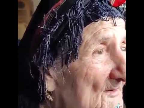 touching, grandmother TTAMGHART YEKFA LEJHED-IS 💔