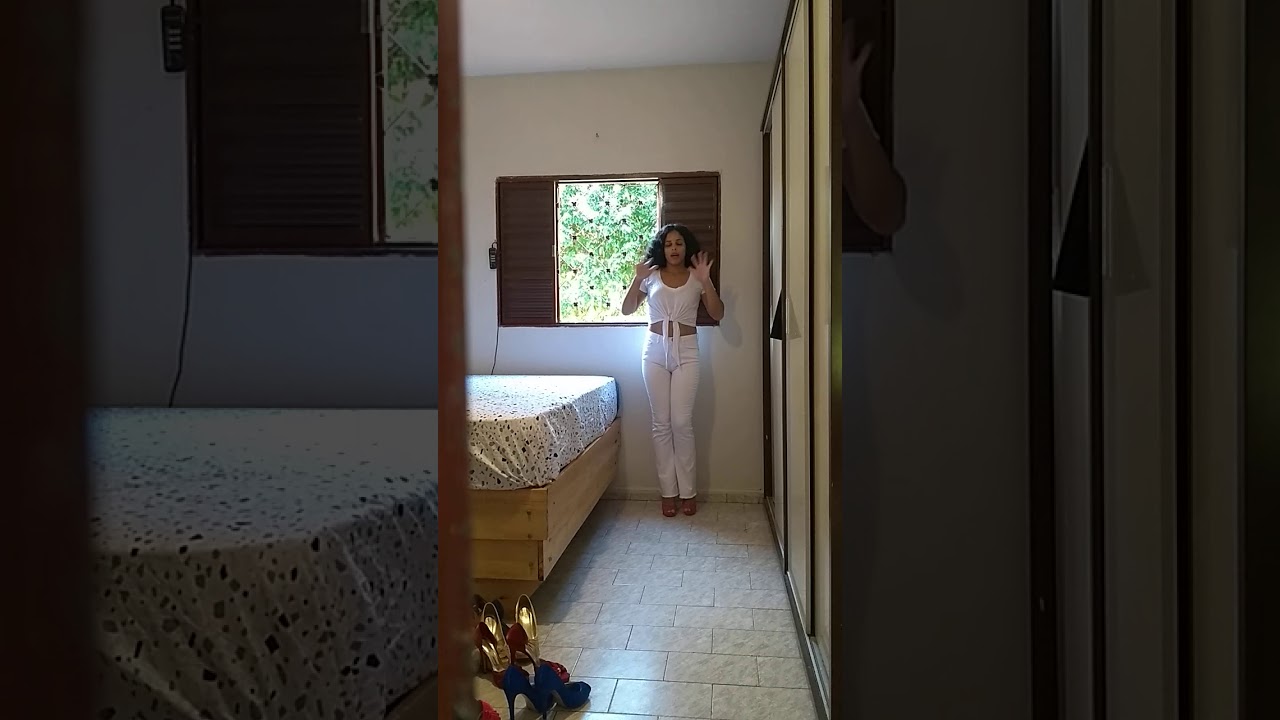 Como andar de salto alto