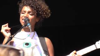 Lianne La Havas: &quot;Weird Fishes&quot; Cover at Lollapalooza 2013