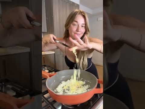 cilantro-lime cauliflower rice & chicken burrito bowls!