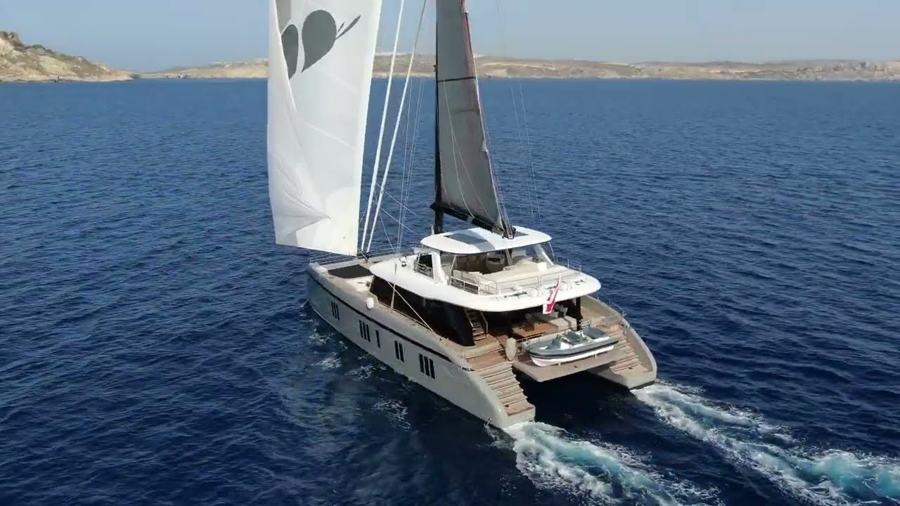 Video thumbnail: GREYB | Sunreef 80 Yacht Walkthrough