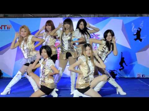 2017-05-13-Rosewine cover Girl's Generation#Holler+Genie @ Pantip Ngamwongwan