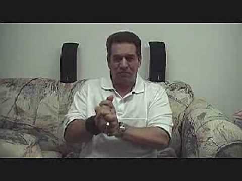 manualist plays ozzy osbourne - crazy train - on his hands!