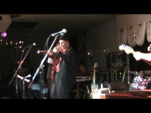 Lil' Stevie and The Westsiders play T-Bone Walker's Alimony Blues at The Bull Run