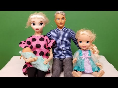 Baby is born ! Elsa & Anna toddlers - what is the name ?