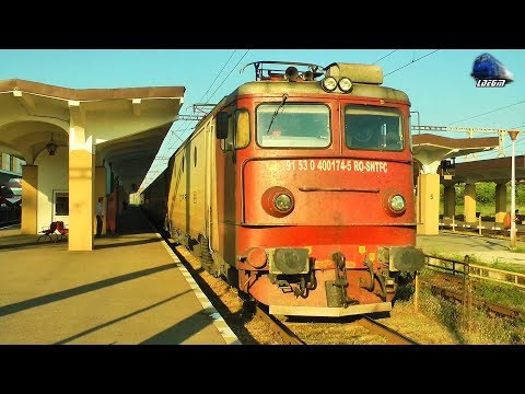 060-EA 40-0174-5 & IR1752 Suceava-Bucuresti Nord in Gara Ploiesti Sud Station - 10 August 2017