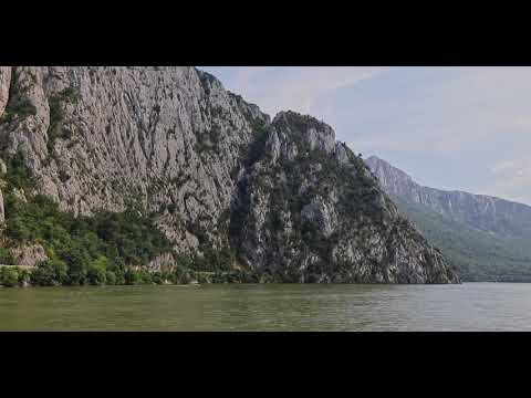 Orsova by boat - Visit Romania