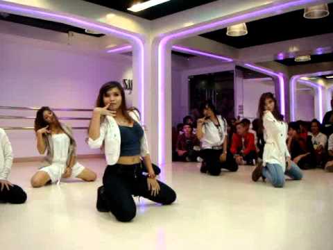 111205_Iris cover Rania @SuperStar Academe_EP 2