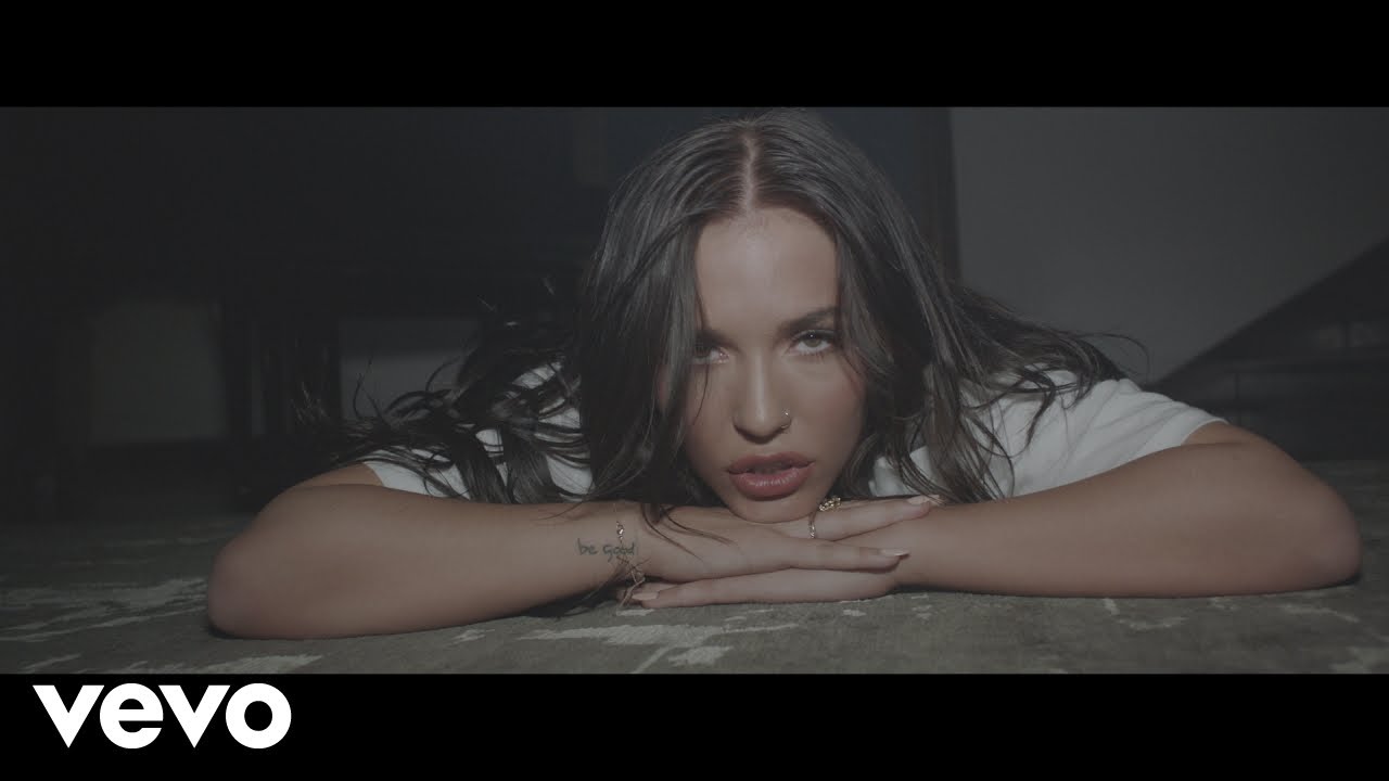 Lennon Stella — Breakaway