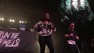11 - Everybody Stay Calm & Love Again (Akinyele Back) - Run The Jewels & Gangsta Boo (Live NC '17)