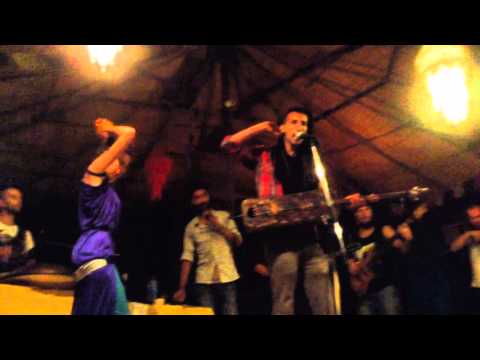 Alchimix et Jiva (Tribal Fusion Belly Dance), live at German Bakery - Anjuna, Goa, India