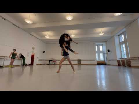 Kentaro Mitsumori and Laura Fernandez Gromova. Wiener Staatsballett rehearsal