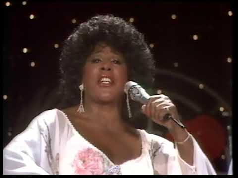 Eurovision 1966 - Netherlands: Milly Scott & Schoolchildren - Fernando en Filippo (live 1985)