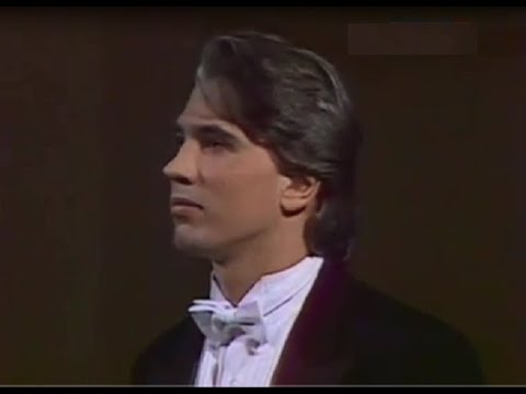 Dmitri Hvorostovsky. "Se tu m'ami" by G. Pergolesi.