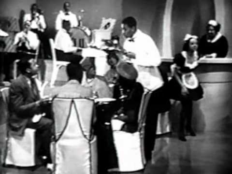 The Three Chocolateers - Peckin