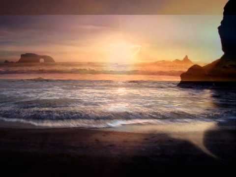 Alex M.O.R.P.H. with Hannah - When I Close My Eyes