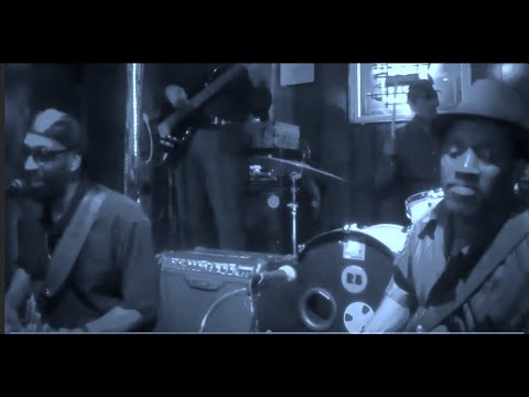 Breezin' (George Benson) Featuring Mark Bowers  aka  " The Guitarist's Guitarist "