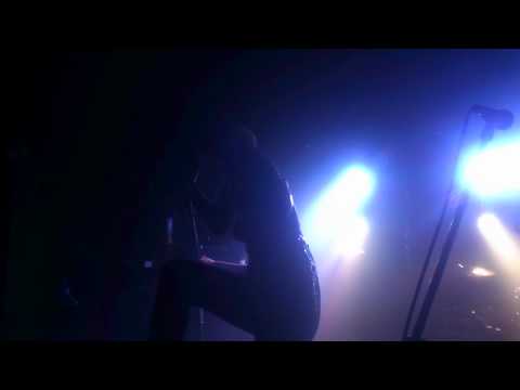 Vuvuvultures - Stay Still