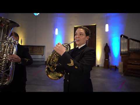 „Mr. Jums“ as „Three Brass Cats“ von Chris Hazell