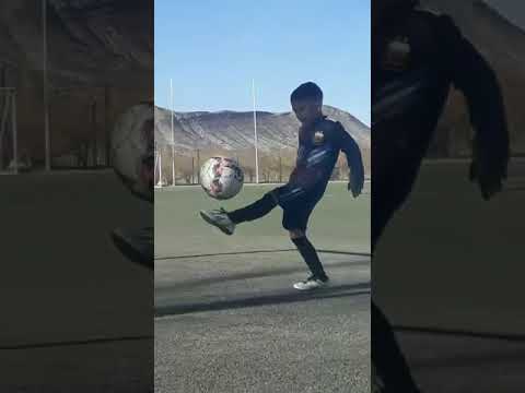 Pequeño crack de la escuela de fútbol de Taquimilan