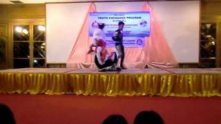 preview picture of video 'Flamenco dancing by Students at RYE 2011 Thailand (Rotary Youth Exchange)'