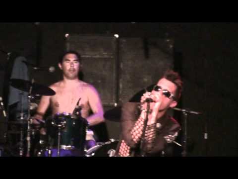 ESPASMÓDICOS- Muy mal (La Báscula 17-9-11)