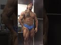 muscle flex show in room