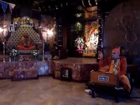 HH Kadamba Kanana Swami - CC Adi-lila, 9.6., 1.1.2015