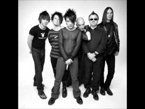 Videoclip de Le manoir (Live au Forest National de Bruxelles 2010) — Indochine