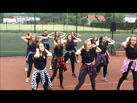 VIII Piknik Rodzinny - 2017 - wspólny taniec