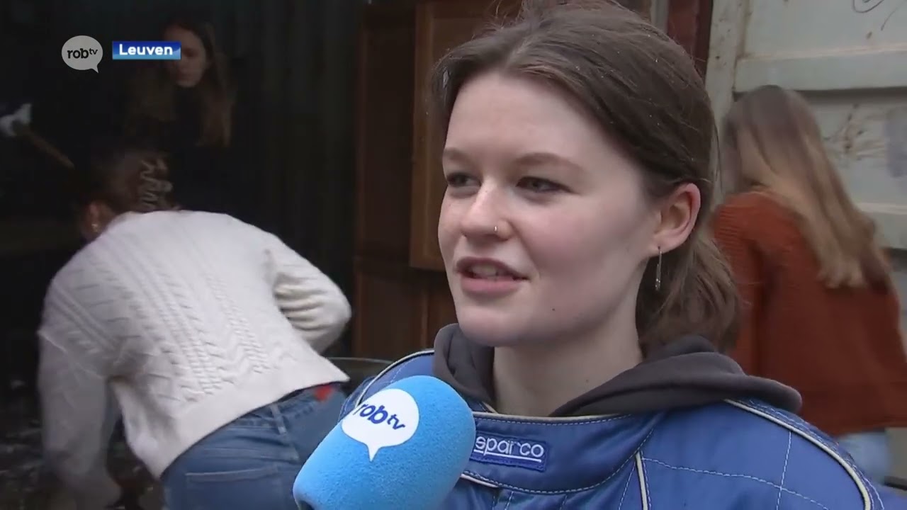 Leuvense studenten slaan container kort en klein (en dat is voor één keer toegelaten)