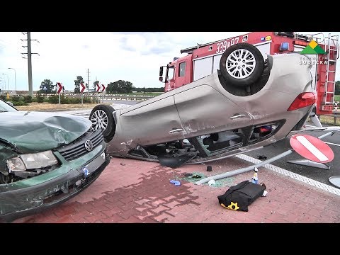 Biskupice Podgórne, dachowanie po zderzeniu na rondzie