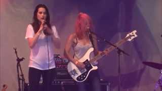 Warpaint - 'Love Is To Die' (Live 2014)