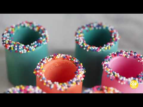 Wilton Candy Melts Candy Melting Pot and Dipping Tools Set