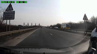 preview picture of video '07 04 2013 near miss chichester a27 20130407_082008Avanonroundabout'