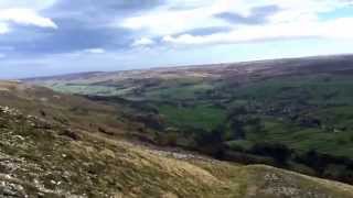 preview picture of video 'A windy 10km run in Swaledale, Yorkshire Dales.'