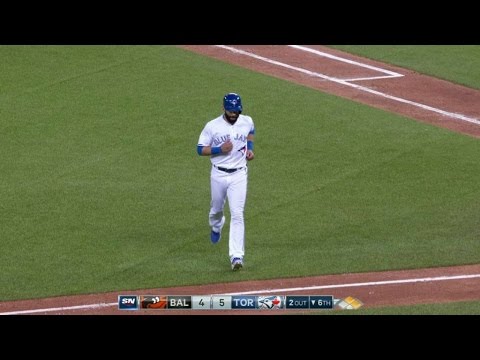 BAL@TOR: Bautista verlässt das Spiel nach einem Walk
