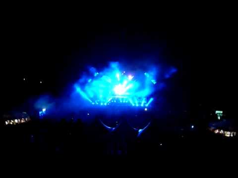 Mysteryland 2011 / Q-Dance Stage : Promo feat. Skinto plays "3 Steps Ahead - Drop it"