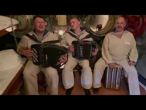 'Как родная меня мать провожала' матросский вариант